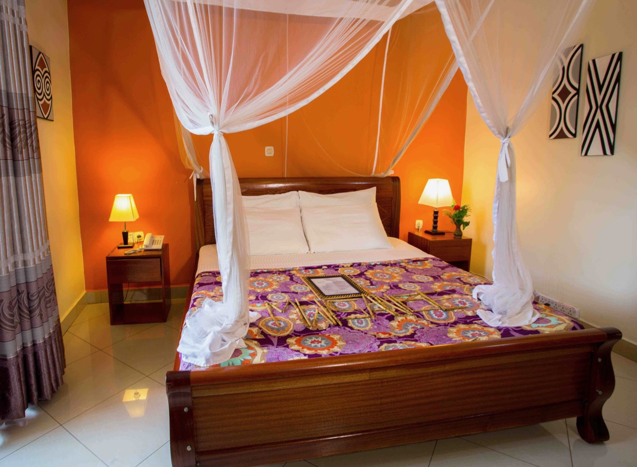 Heaven Boutique hotel Villa King bed best-min (1)