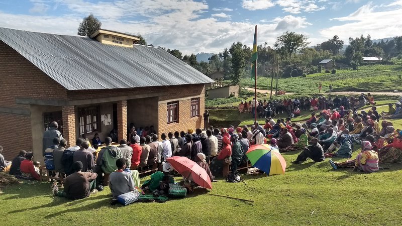 trainingsessionchicks_wide-86f74c7cc5c796463e27105bf70851965045124c-s800-c85